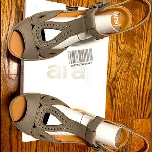 ARA Women's Charlotte Wedge Sandal Grigio Nubuck 9